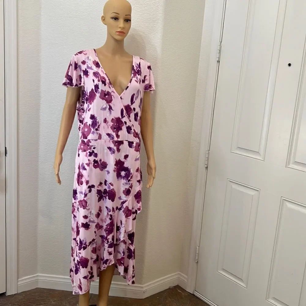 Juicy Couture Size XXL Dress V Neck Floral Pink Purple Cap Sleeve Ruffled Midi